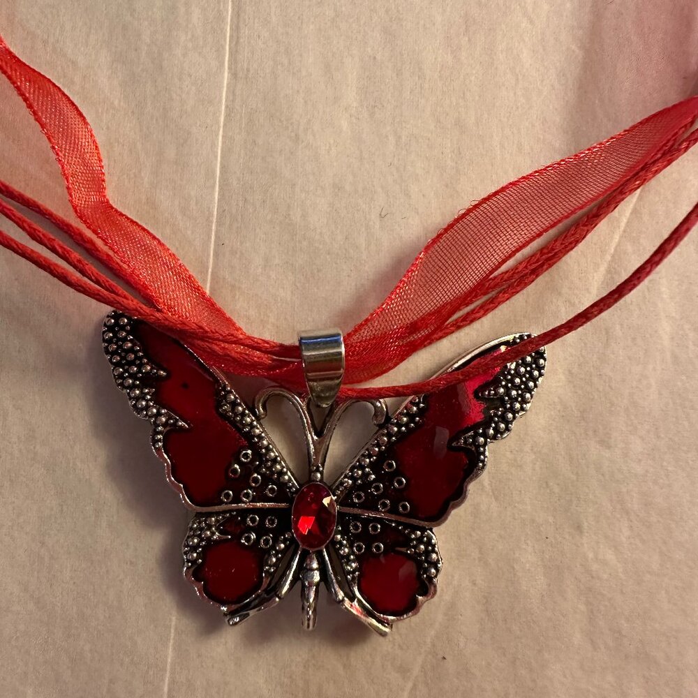 Shio    Butterfly - Picture 2 of 3